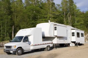 Fifth wheel towing