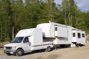 Fifth wheel towing